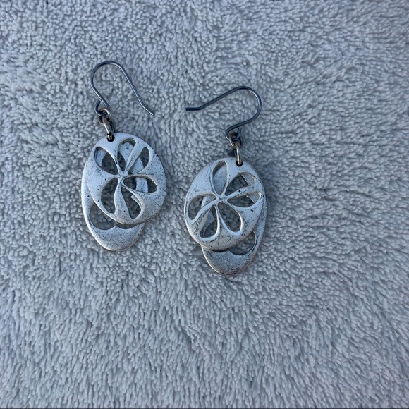 Starfish Earrings Silver Dangle with Floral Pattern Oval - Picture 3 of 8